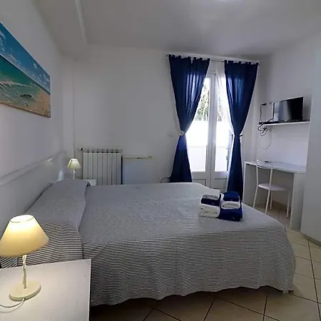 Amelies House Hotel