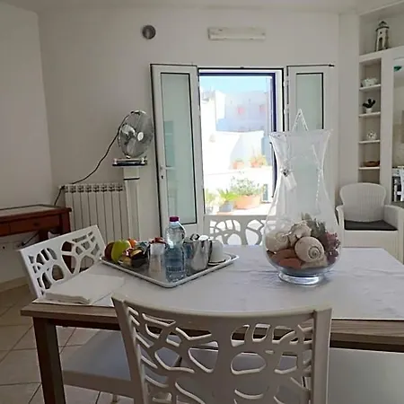 Hotel Amelies House 4*